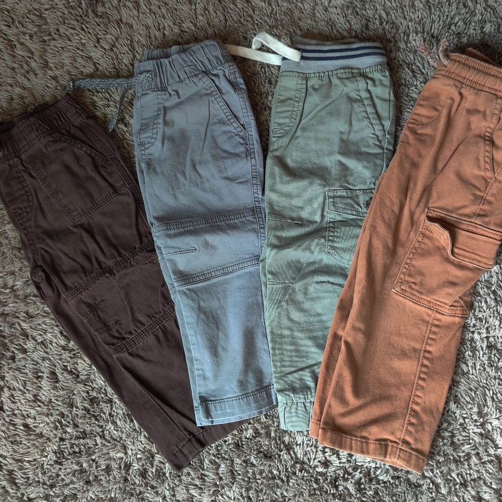 2T boys jogger pants / cargo pants bundle